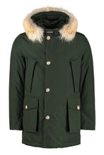 Carica l'immagine nel visualizzatore di Gallery, Parka Arctic con cappuccio bordato in pelliccia
