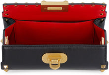 Carica l'immagine nel visualizzatore di Gallery, Valentino Garavani - Clutch Rockstud Alcove in pelle
