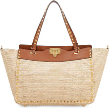 Carica l'immagine nel visualizzatore di Gallery, Valentino Garavani - Tote bag Rockstud in rafia

