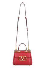 Carica l'immagine nel visualizzatore di Gallery, Valentino Garavani - Borsa Rockstud Alcove a mano in pelle
