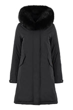 Carica l'immagine nel visualizzatore di Gallery, Parka Keystone con cappuccio bordato in pelliccia
