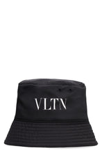 Carica l'immagine nel visualizzatore di Gallery, Valentino Garavani - Cappello da pescatore
