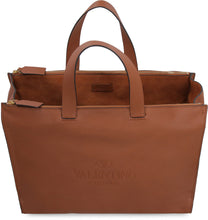 Carica l'immagine nel visualizzatore di Gallery, Valentino Garavani - Borsa shopping Identity in pelle
