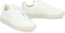 Carica l'immagine nel visualizzatore di Gallery, Sneakers low-top V-12 in pelle
