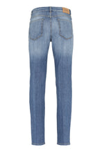 Carica l'immagine nel visualizzatore di Gallery, Jeans slim fit a 5 tasche

