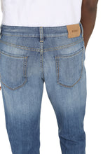 Carica l'immagine nel visualizzatore di Gallery, Jeans slim fit a 5 tasche
